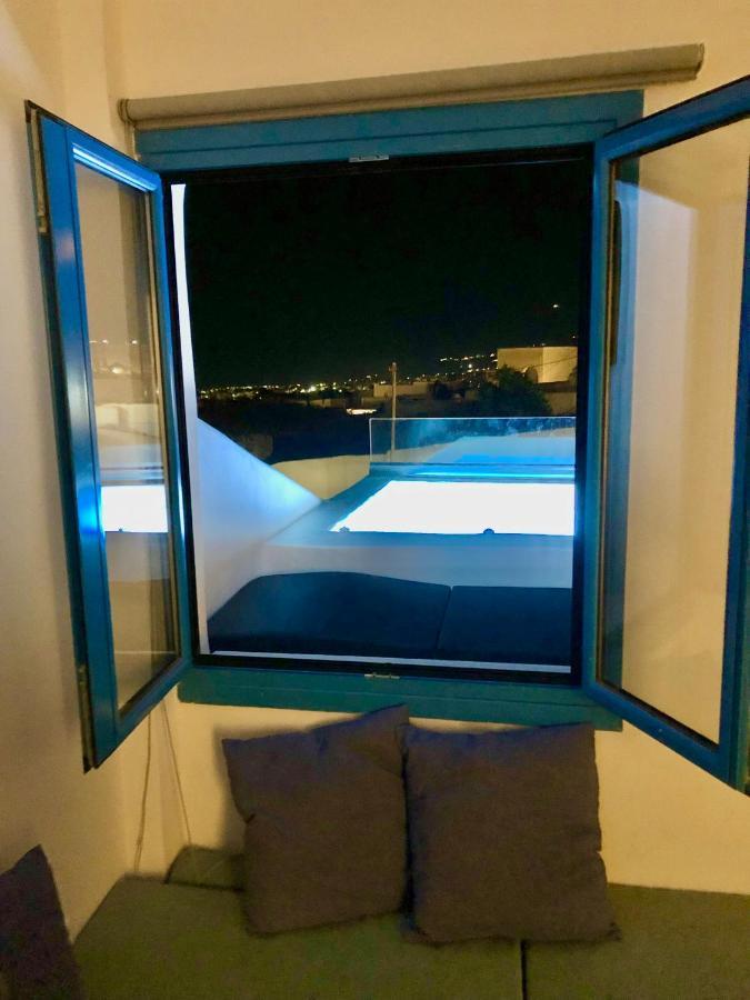 Oldtown Suites Fira Εξωτερικό φωτογραφία